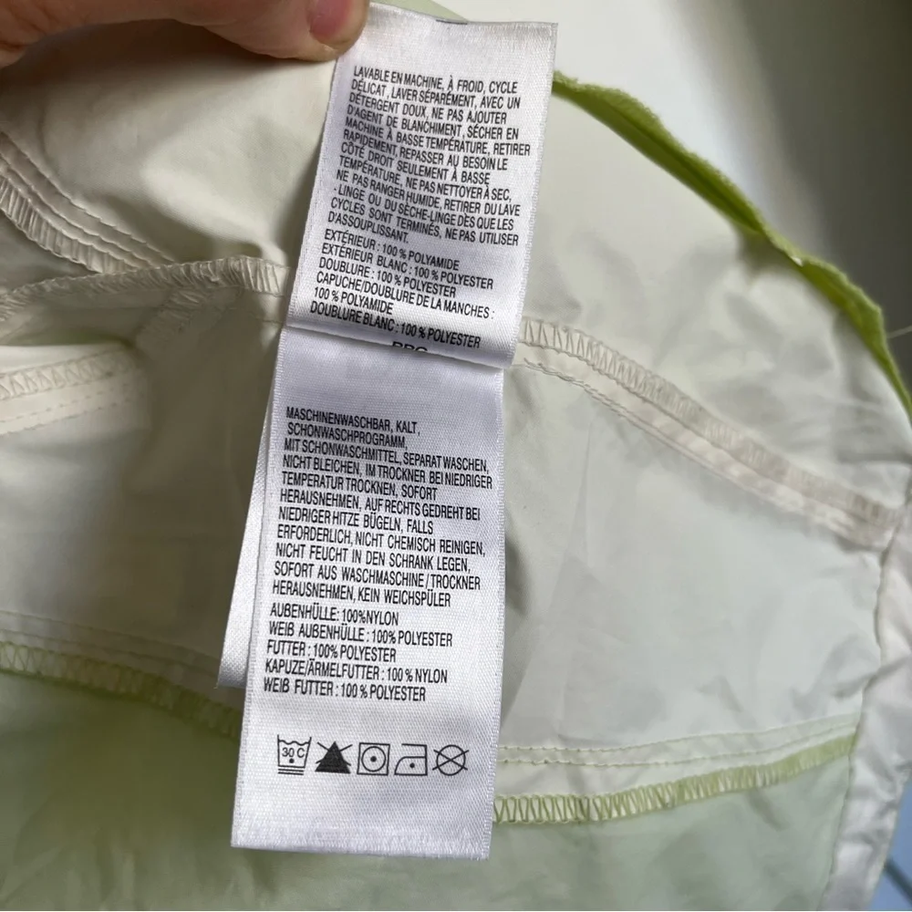Light Green and Beige Columbia Packable Full Zip Windbreaker Jacket Size S